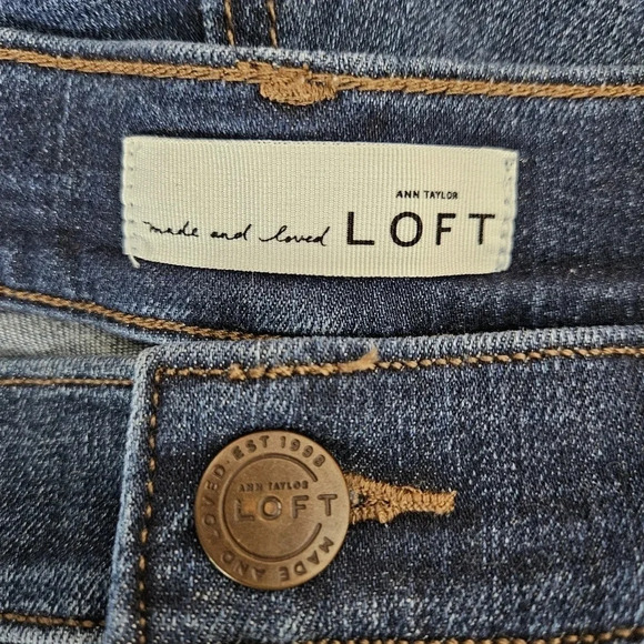Ann Taylor LOFT Denim Shorts Mid Rise Rolled 5" Inseam Dark Wash - Picture 3 of 6